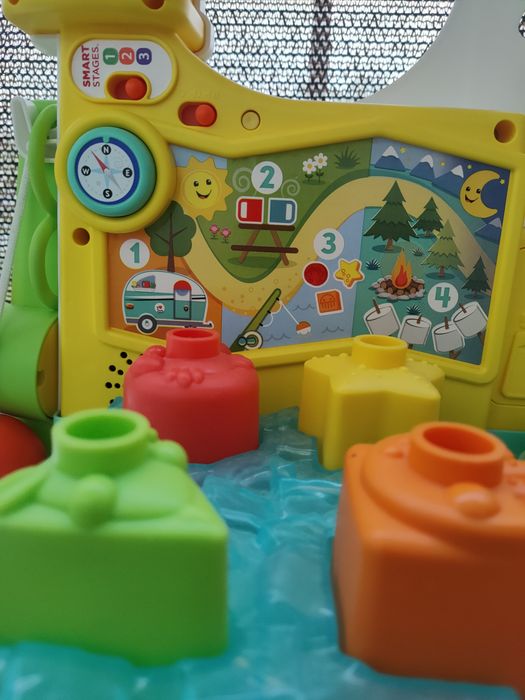 Wesoły Kamper Malucha. Fisher Price. Chodzik. Pchacz. 3 w 1