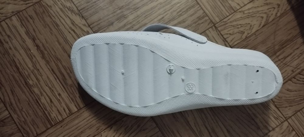 Медичне взуття, 38