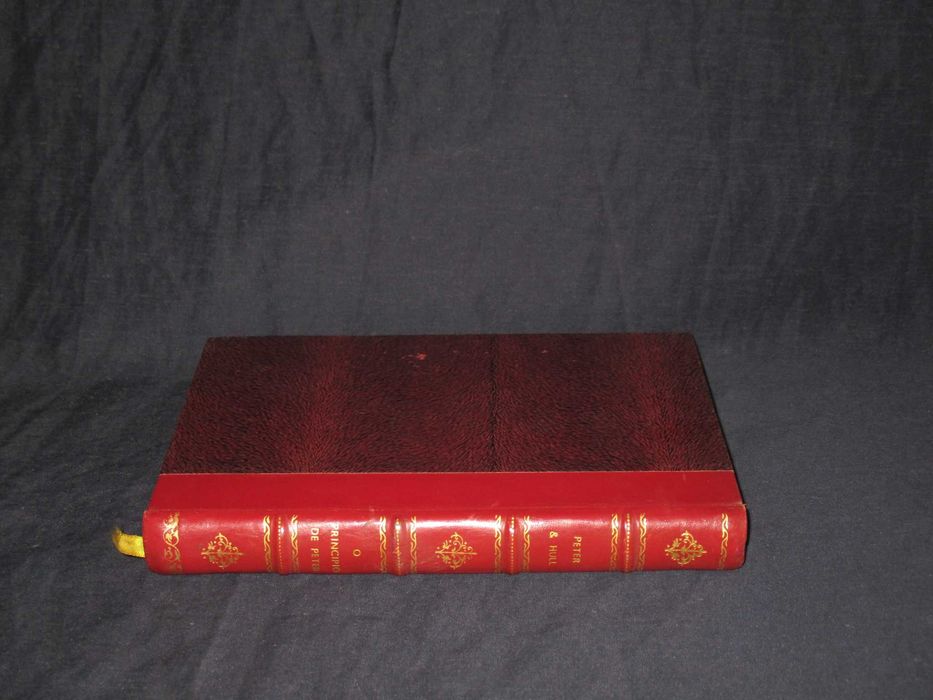 Livro O Princípio de Peter Laurence e Raymond Hull