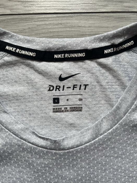 Футболка Nike running dri-fit