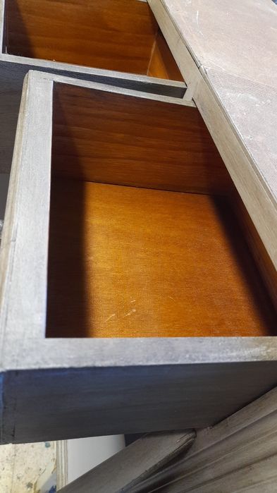 Móvel de encostar cinza