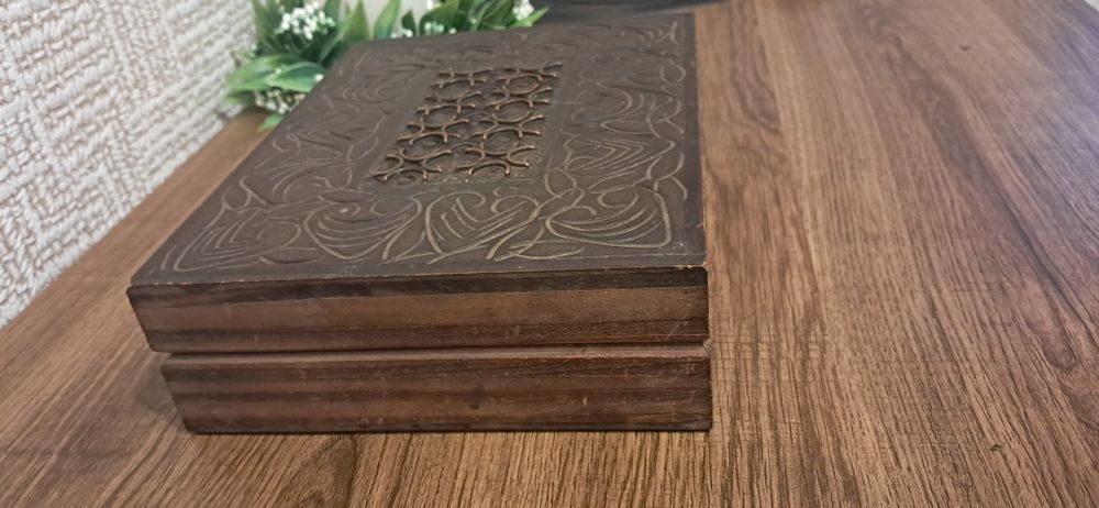 Antyk rękodzieło drewniane pudelko zdobione do renowacji szkatułka