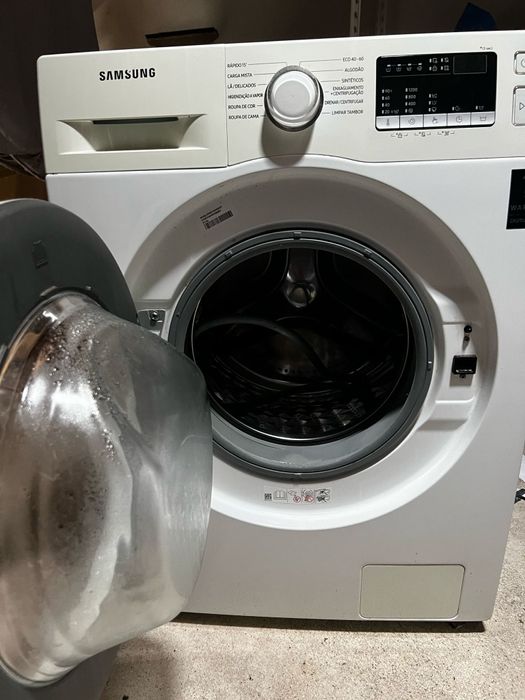 Maquina de lavar roupa