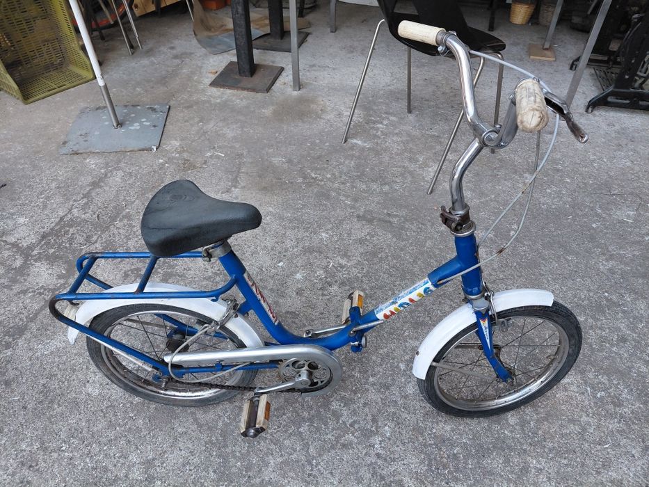 Plásticos novos para bicicletas e motas nacionais