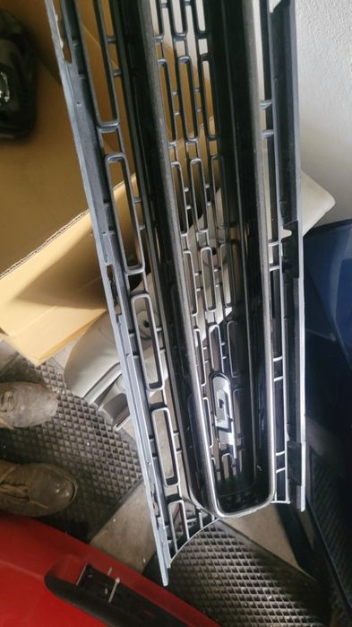 Grill atrapa challenger GT 2015-