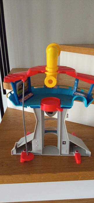 Wieże Psi Patrol i wyrzutnie Hotwheels