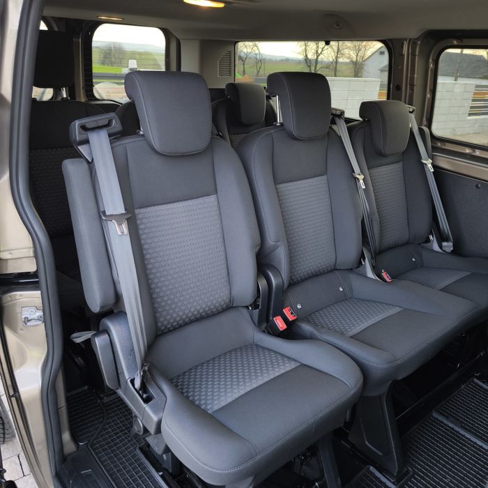 Wynajem Bus 8-osobowy FORD Transit Custom 2,0 wersja long