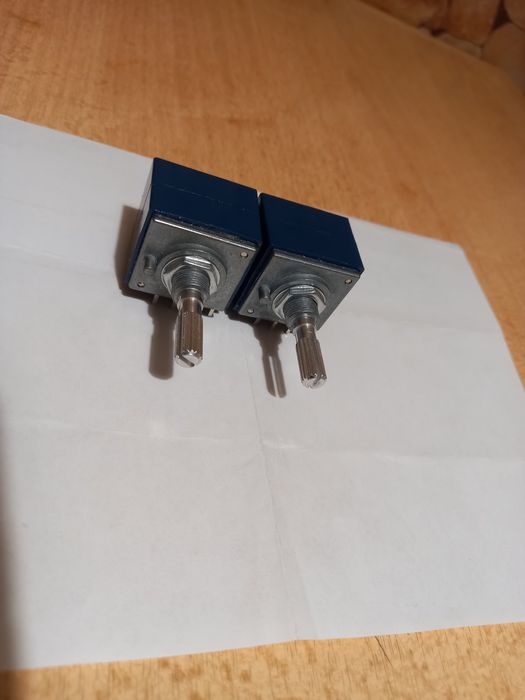 Потенциометр ALPS RH2702 100KA X2, тонкомпенсация