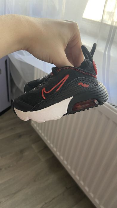 Кросівки  Nike Air Max 2090  Стан нових! Оригінал!В подарок штани Nike