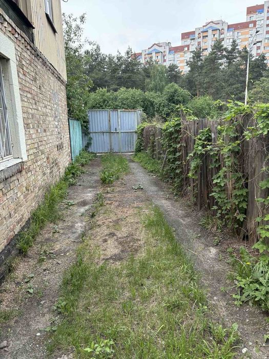 Продам полдома в Дарнице