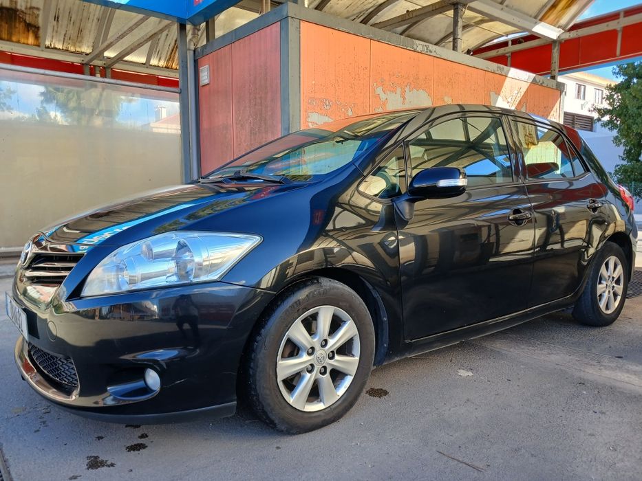 Toyota Auris 1.4 D-4D 2011 — photo 3