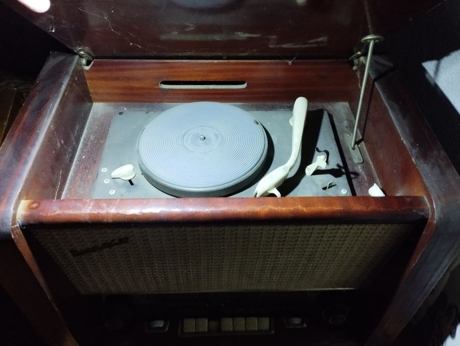 Радіола "Восток 57"