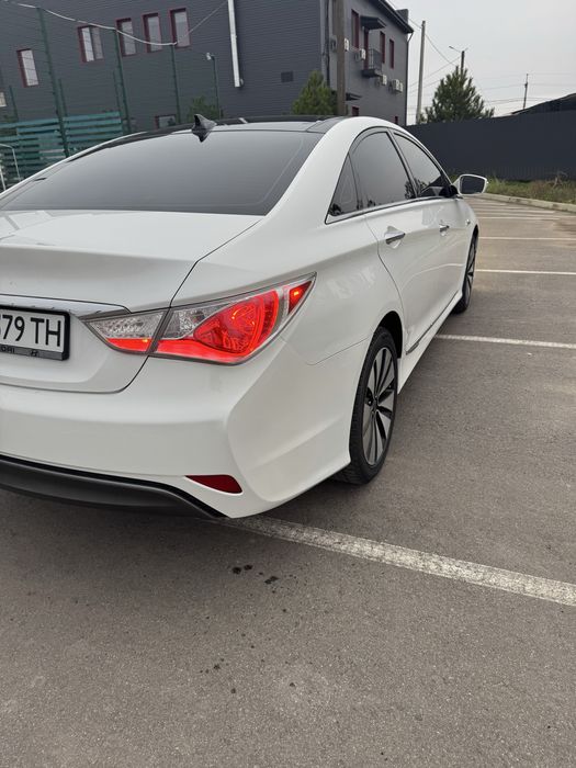 Продам Hyundai Sonata  Гібрід