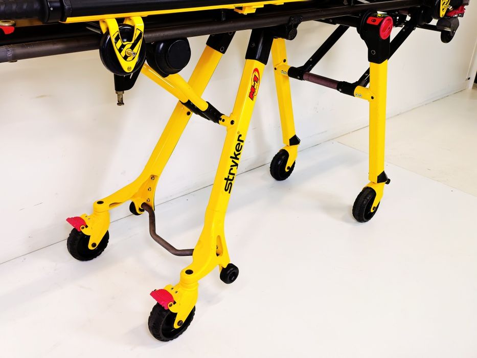 Nosze karetkowe Stryker M1, Ambulans,
