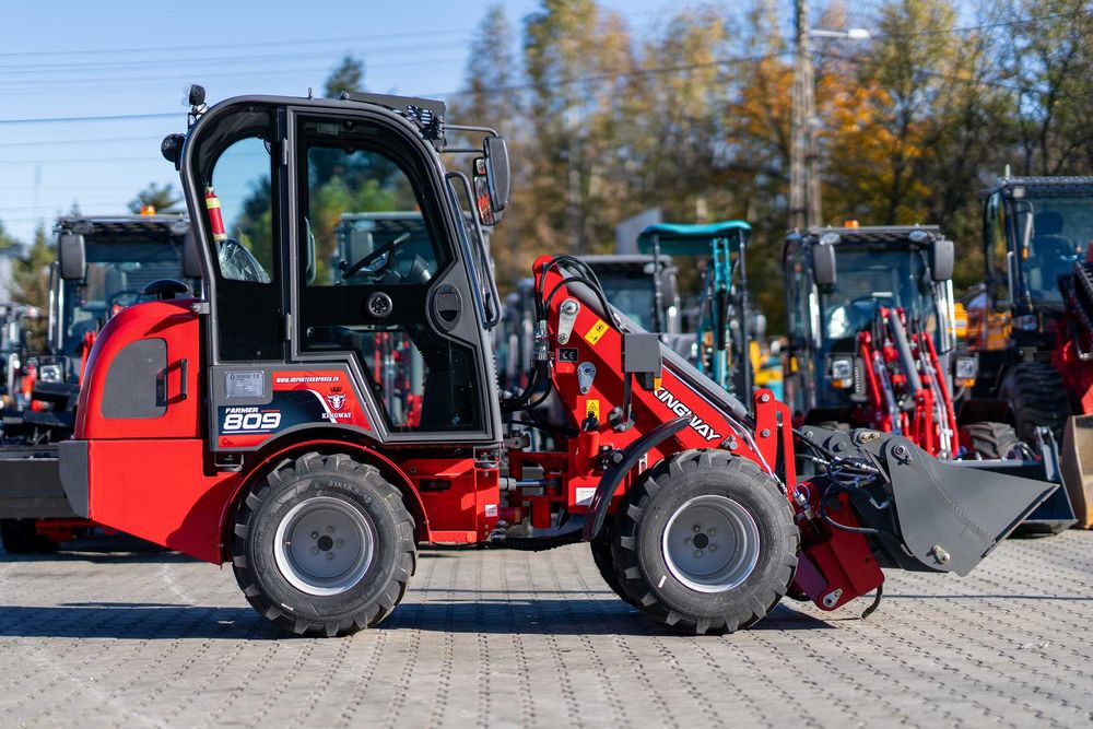 ładowarka kołowa 4x4  szerokie koła