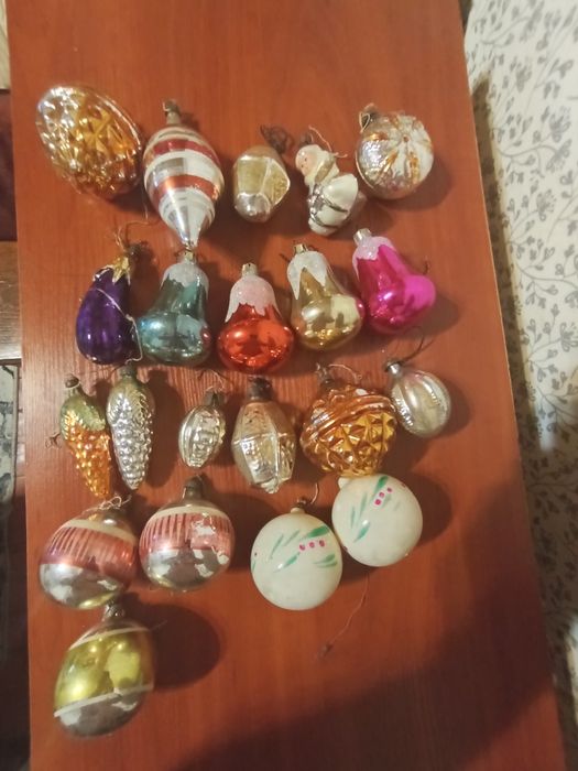 Продам ялинкові іграшки