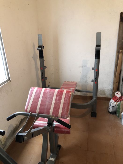 Banco supino esta novo nunca foi usado