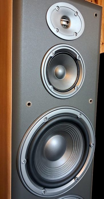 Glosniki jbl e 90