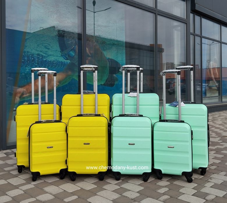 Валіза Wings AT01 жовтого кольору