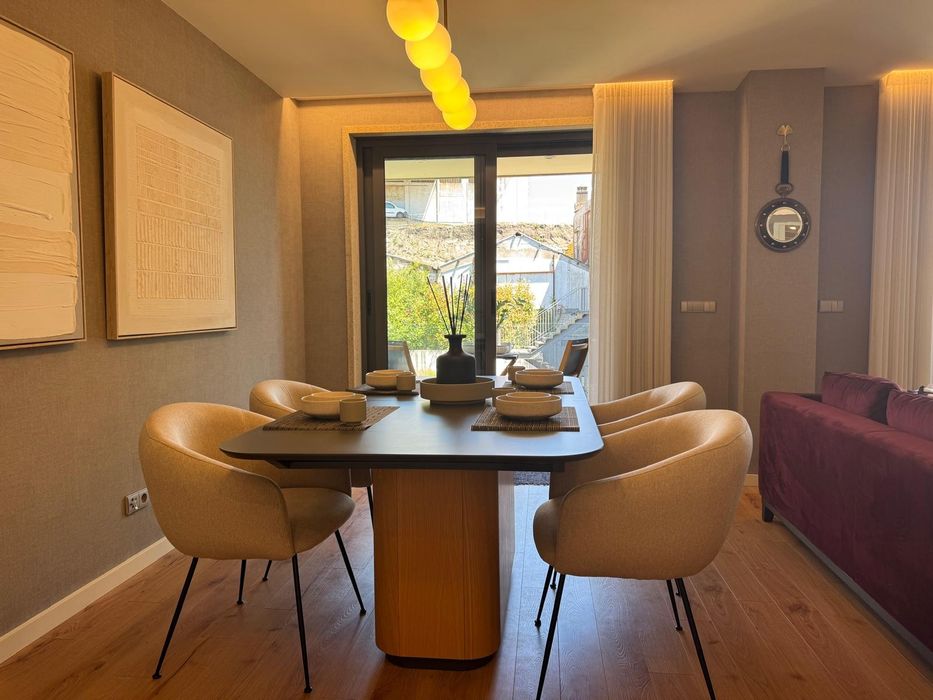 Apartamento T2 à venda na Avenida de Fernão de Magalhães
Bonfim, Porto, Porto