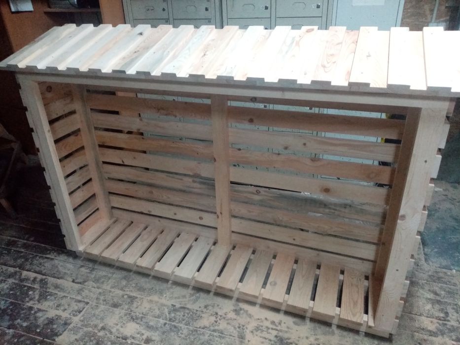 Mini drewutnia przydomowa 1m3