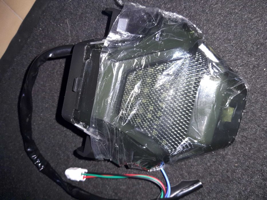 Luz traseira Yamaha MT03/R3