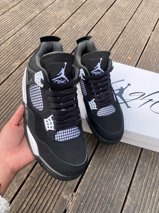 Jordan 4 Retro White Thunder R.40