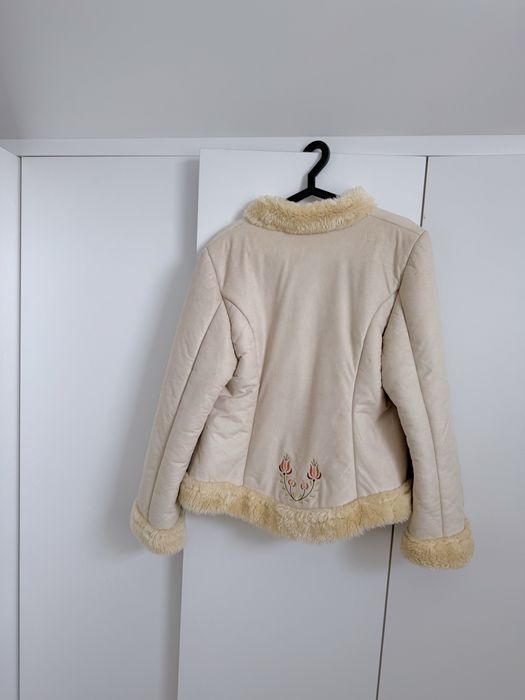 Kożuch góralski z eko skóry , haftowany beżowy