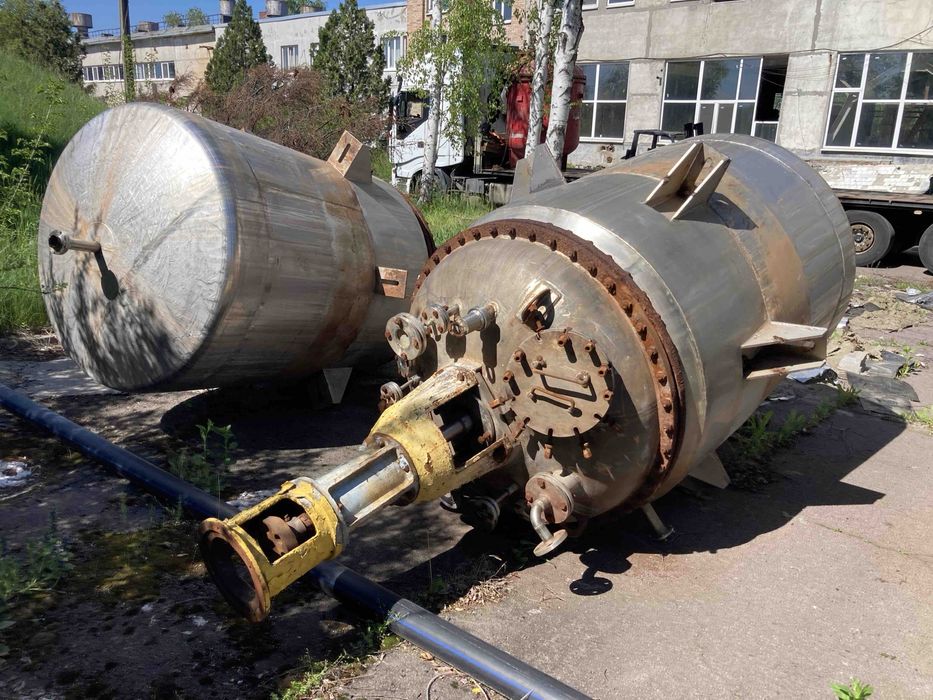Реактор нержавіючий 10м3,3.2м3,2м3. Збірник нж 3,2м3