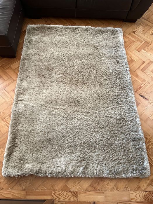 Tapete retangular pelo fofinho 120x170 beje