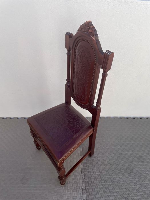 CADEIRAS de Sala de Jantar - Madeira Maciça – Oportunidade!