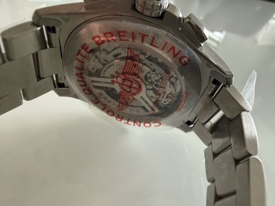 Nowy Breitling Avenger B01 42 mm chronograph