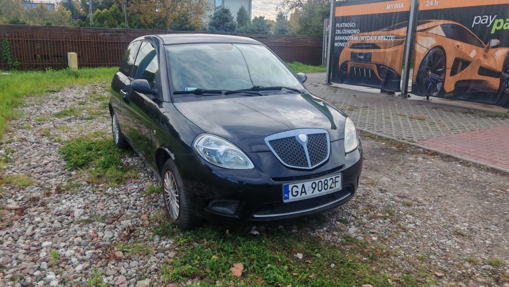 Lancia Ypsilon