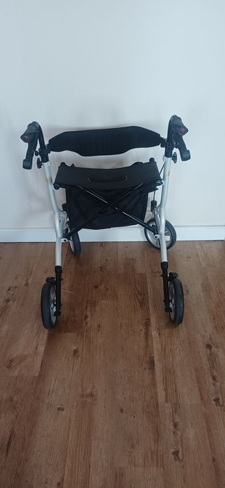 Balkonik rehabilitacyjny na kółkach