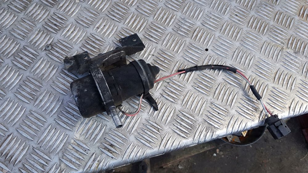 Mercedes W163 Pompa próżniowa Vacum