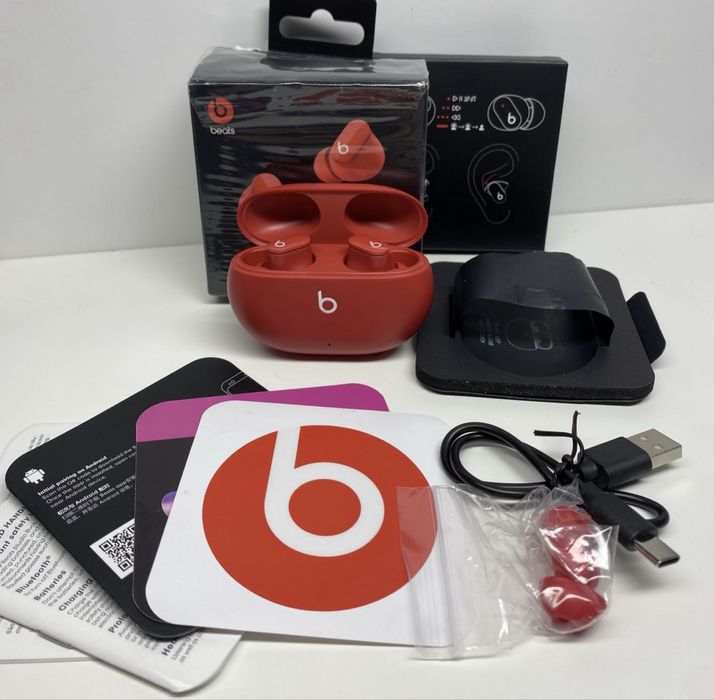 наушники Beats Studio Buds