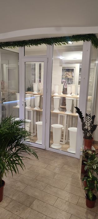 Терміново продам холодильник для квітів