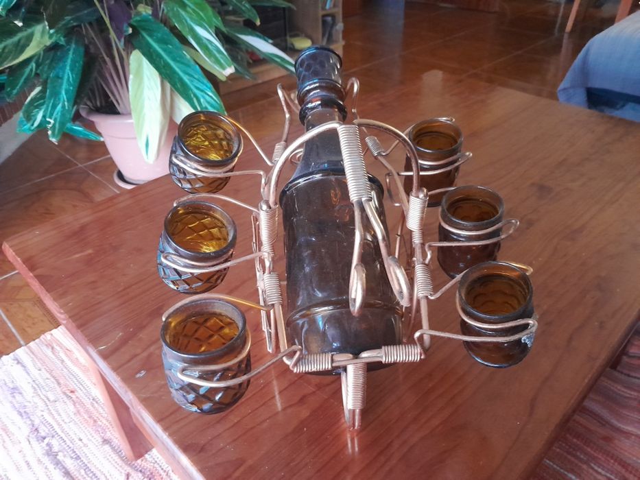 Suporte garrafas antigo