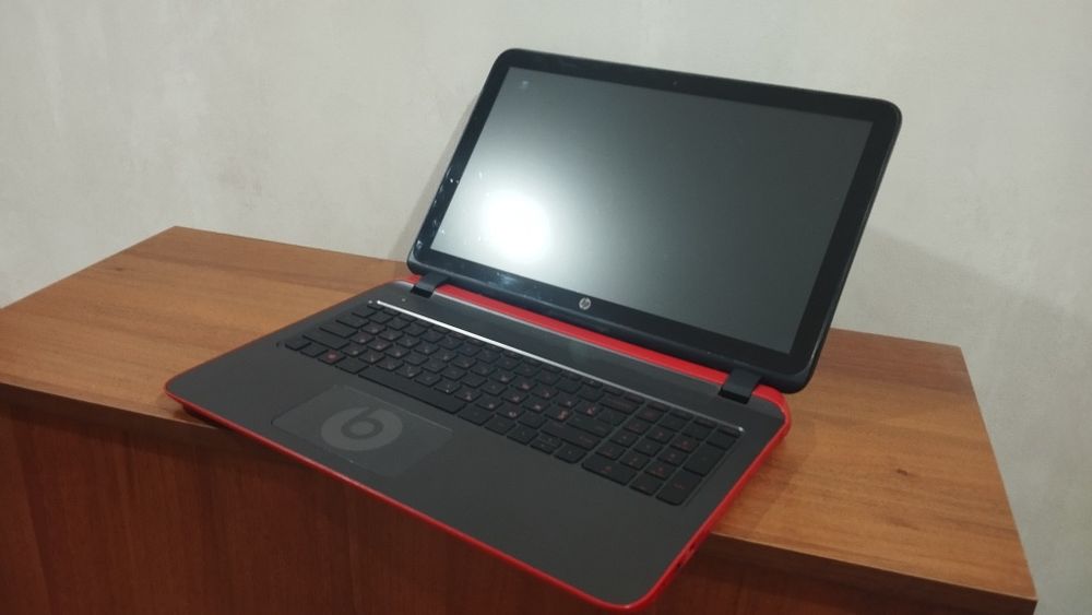 Швидкий сенсорний ноутбук