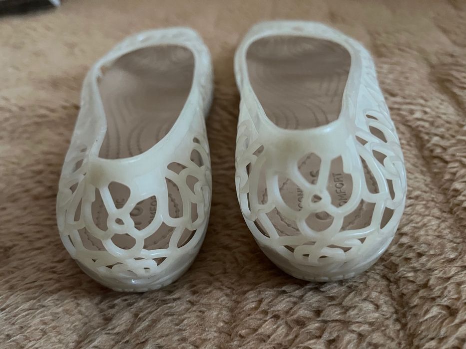 Sandały Crocs Isabella Jelly Flat W 7 nowe