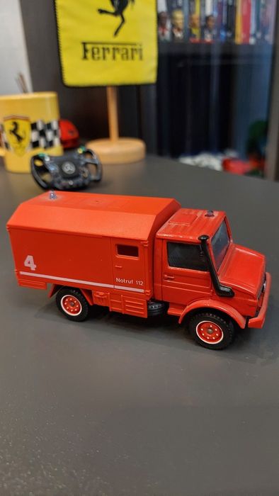 Модель 1/43 Mercedes-Benz 507D-811D NZG Models, Solido