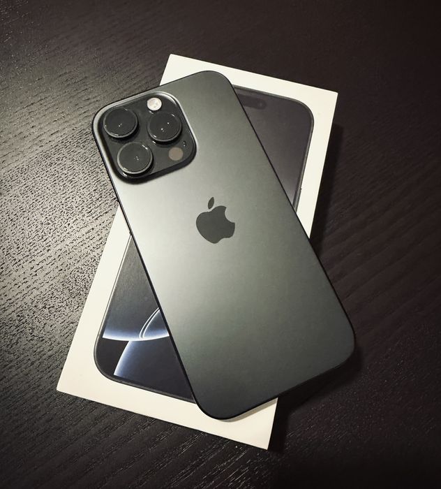 iPhone 16 Pro com capa Apple - Impecável!