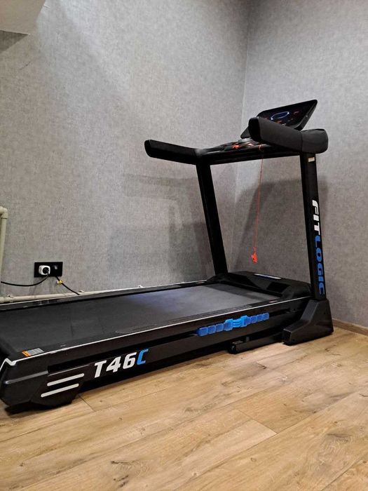 Бігова доріжка FitLogic T46C