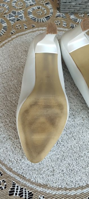 Szpilki SERGIO LEONE, perłowe, r.40