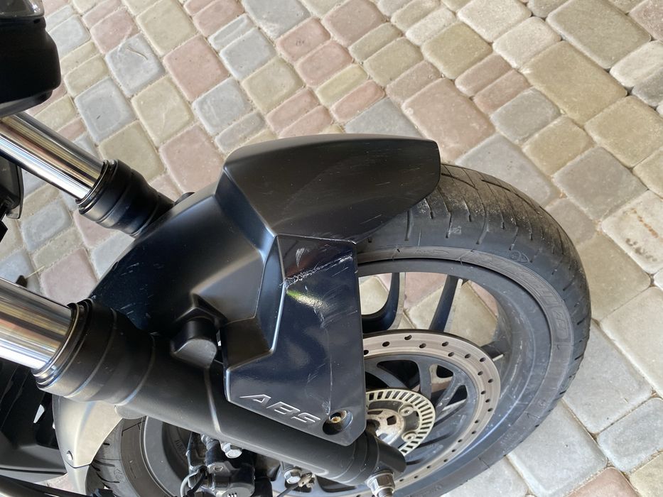 Мотоцилк Bajaj Dominar 400