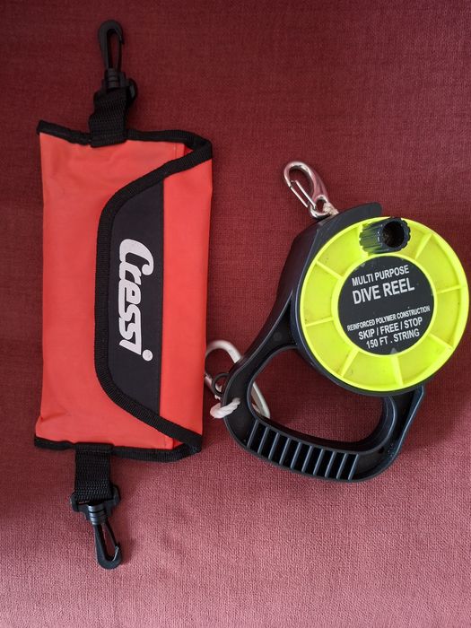 Conjunto Boia de patamar mergulho Cressi e carretel com cabo e mosquet