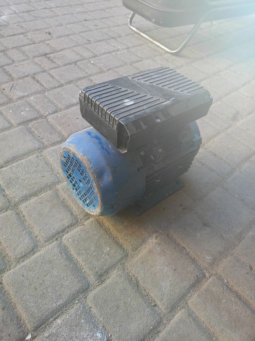 Silnik elektryczny 230V