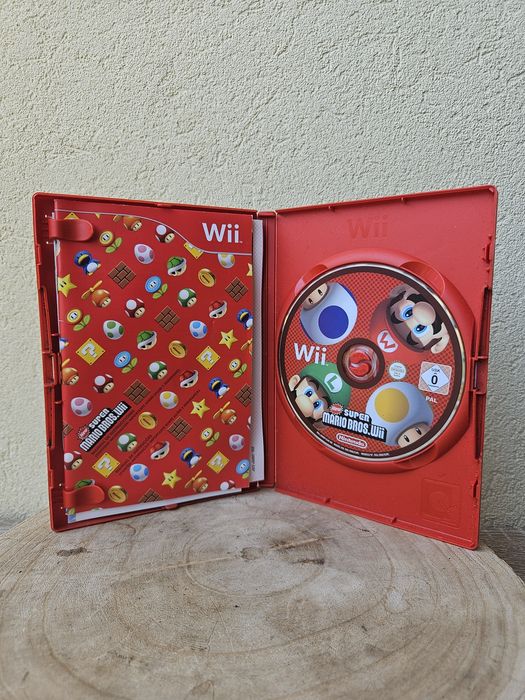 New Super Mario Bros. Wii - Nintendo Wii - Complete with Manual
