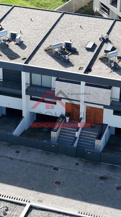 Moradia em Banda T3 Seminova Santo Tirso