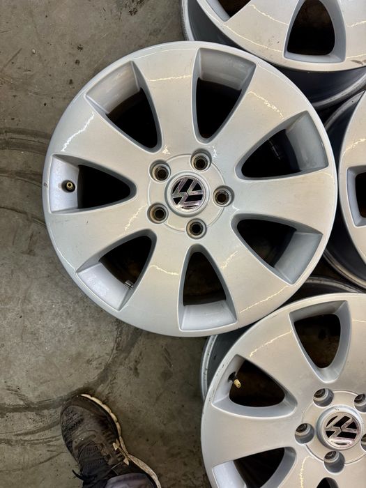 Оригинальные диски skoda r16 7j et45 5x112 4шт